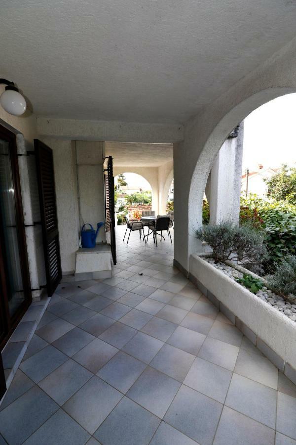 Apartment Draga 17 Njivice Exterior foto